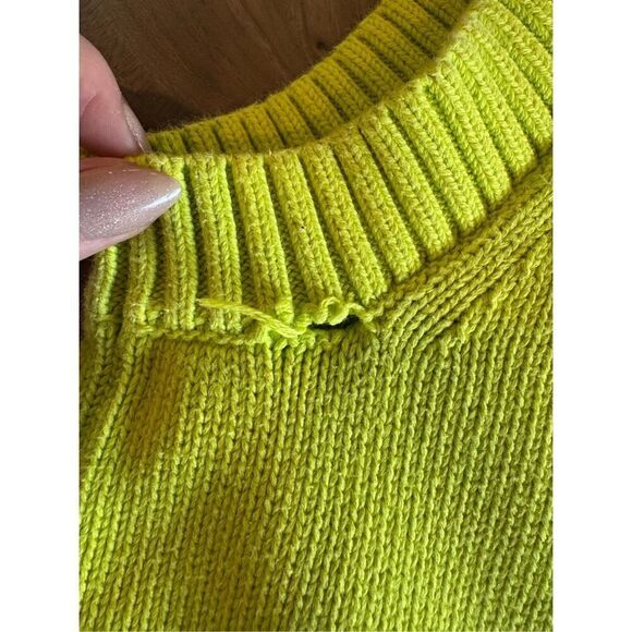 Velvet by Graham & Spencer Avalon Neon Sweater Tank Large *Flawed Gem* - Picture 3 of 10